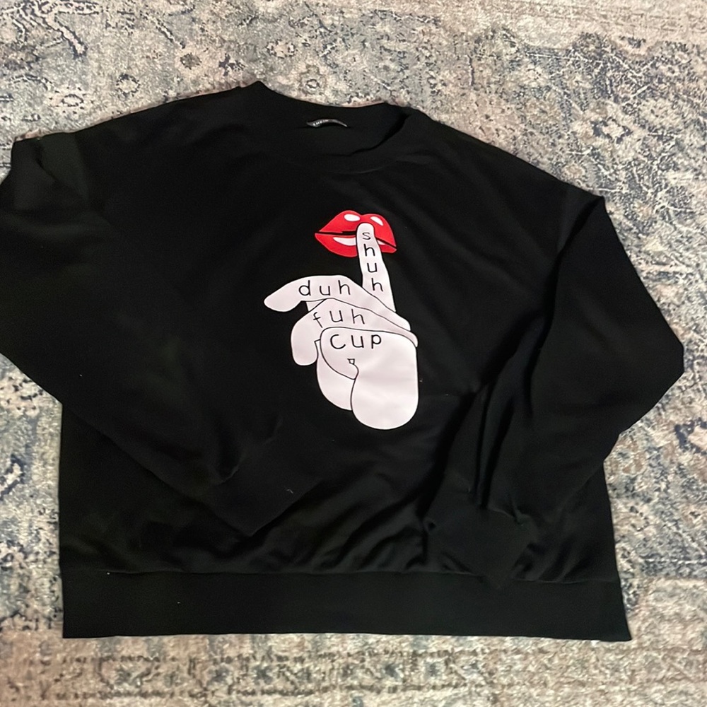 size small black pull over sweater
